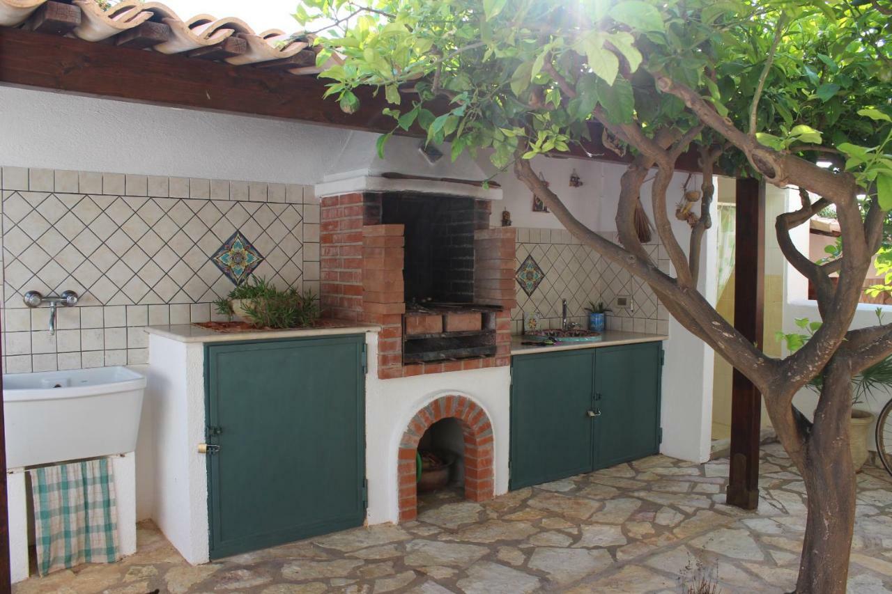 Ferienwohnung Monolocale Da Mariolina Macari Exterior foto