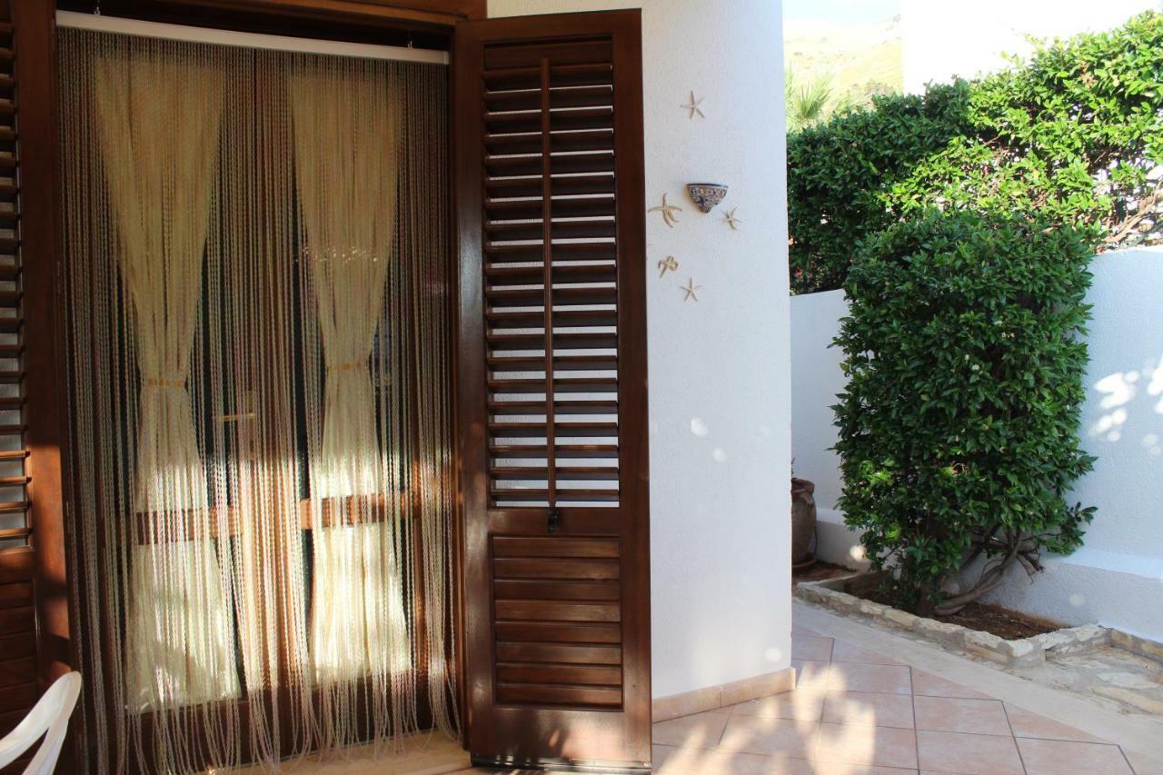 Ferienwohnung Monolocale Da Mariolina Macari Exterior foto