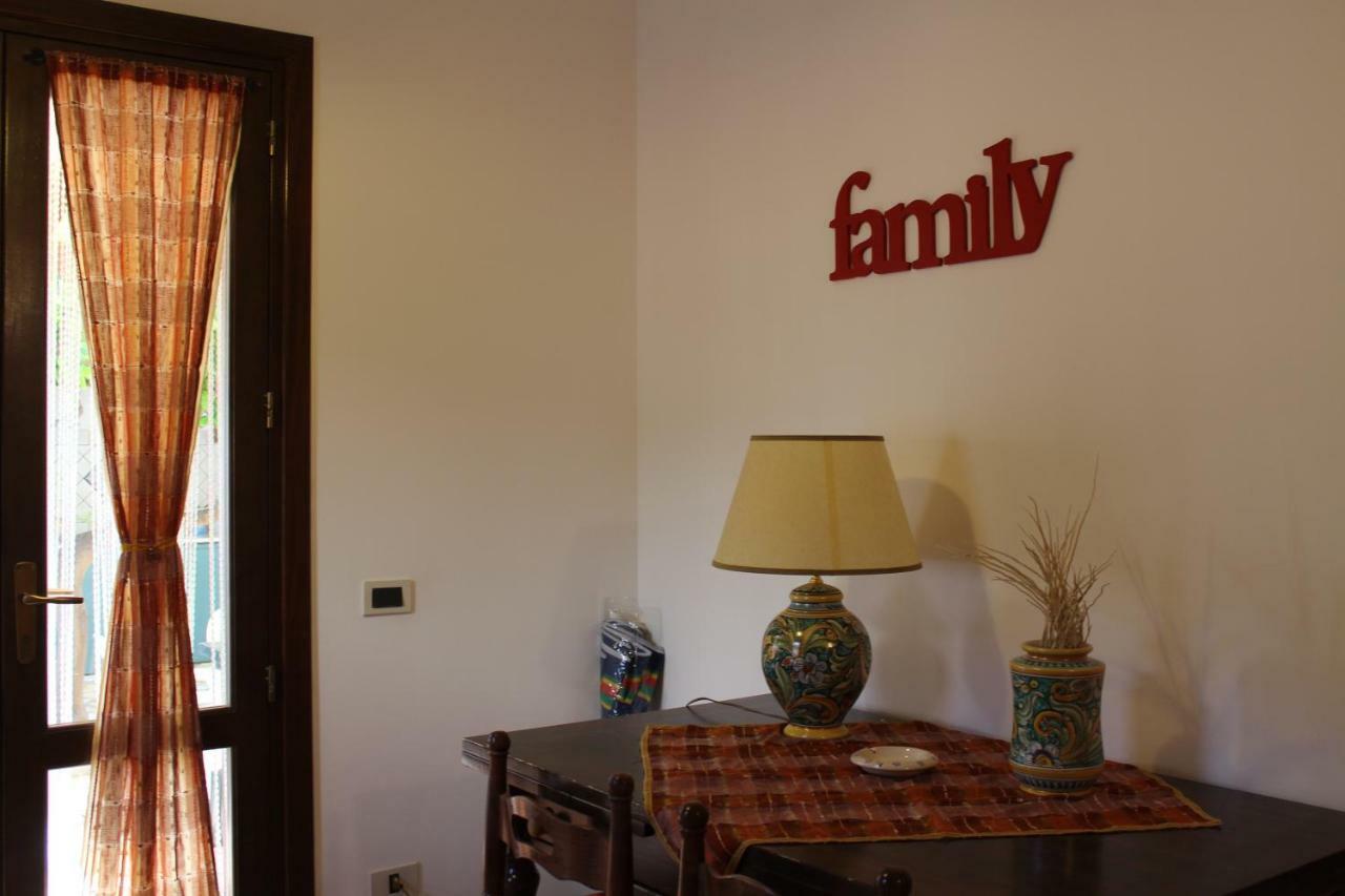 Ferienwohnung Monolocale Da Mariolina Macari Exterior foto