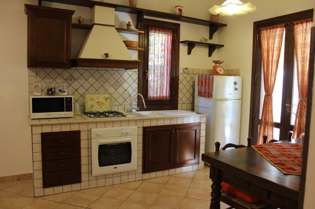 Ferienwohnung Monolocale Da Mariolina Macari Exterior foto