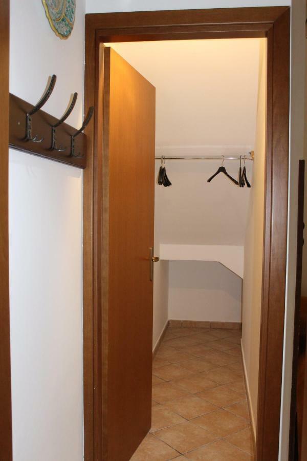 Ferienwohnung Monolocale Da Mariolina Macari Exterior foto