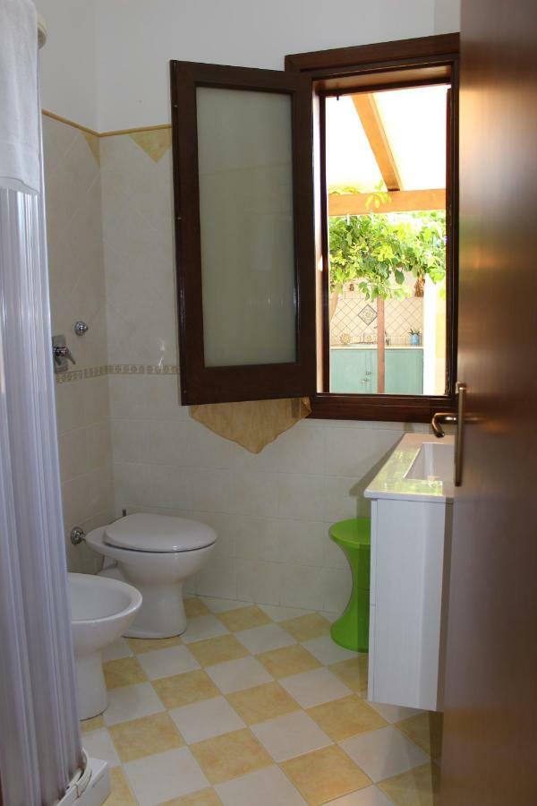 Ferienwohnung Monolocale Da Mariolina Macari Exterior foto